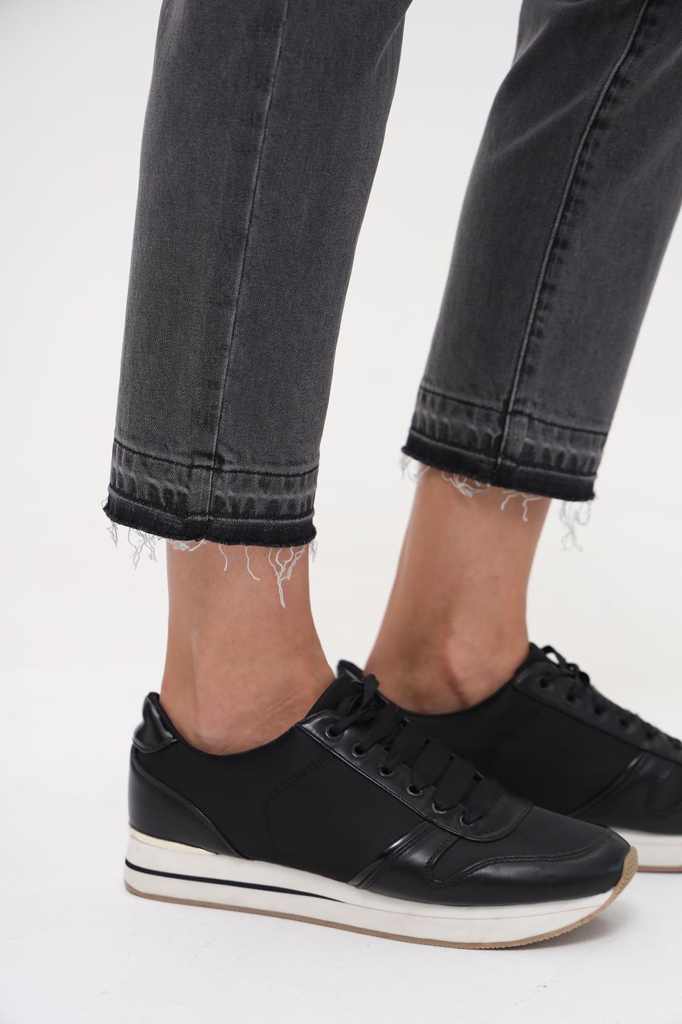 Джинсы Pezzo серые с потертостями