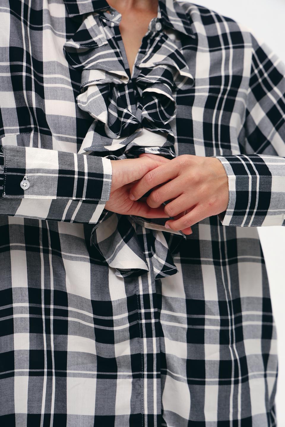 Блуза Monari в клетку с рюшами