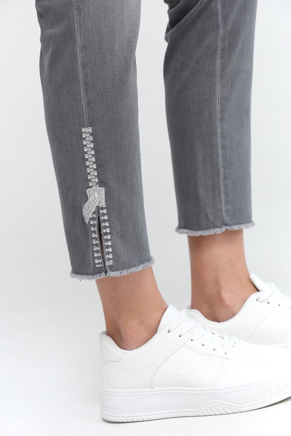 Джинсы Marc Cain серые с необработанным краем