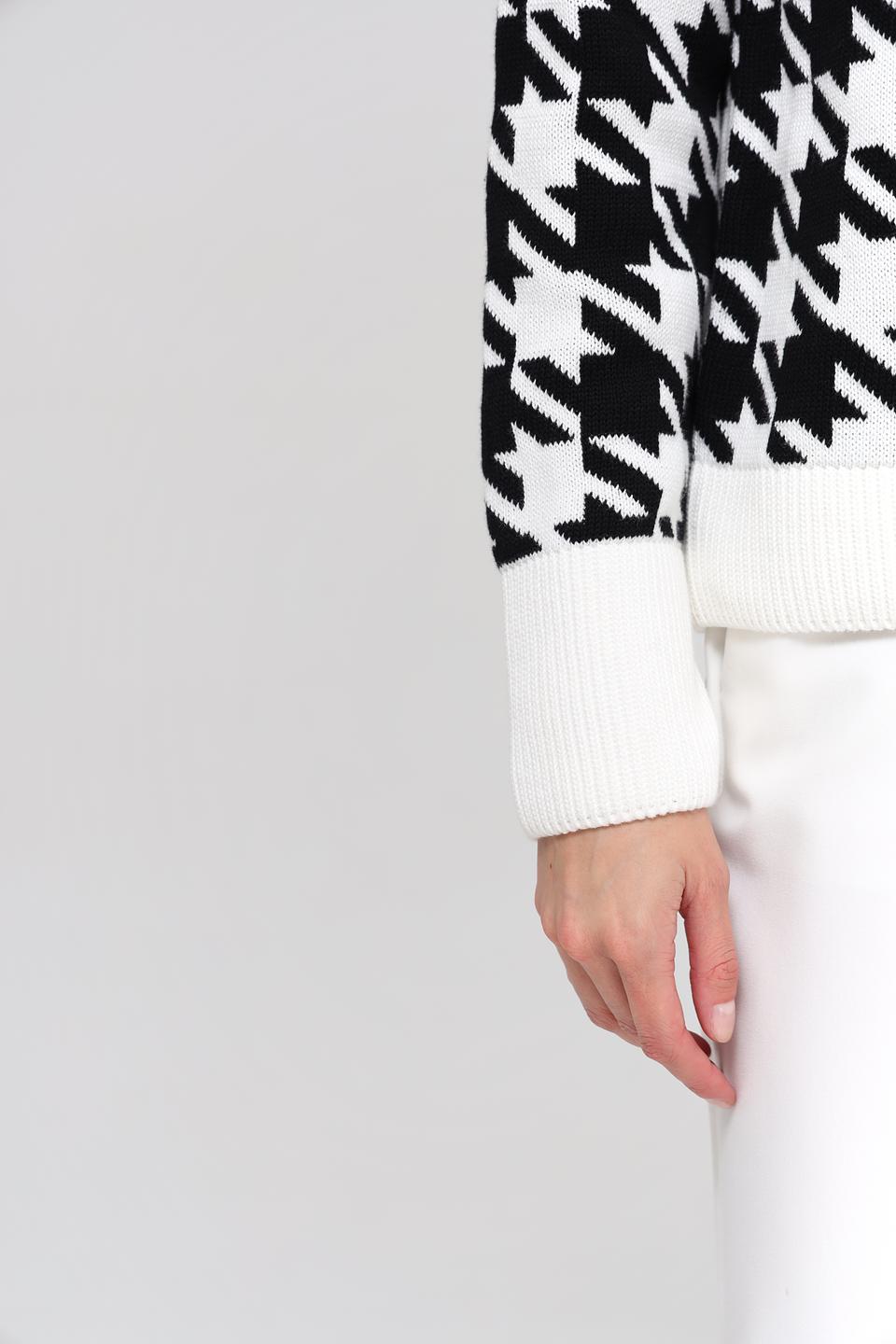 Пуловер Monari в клетку