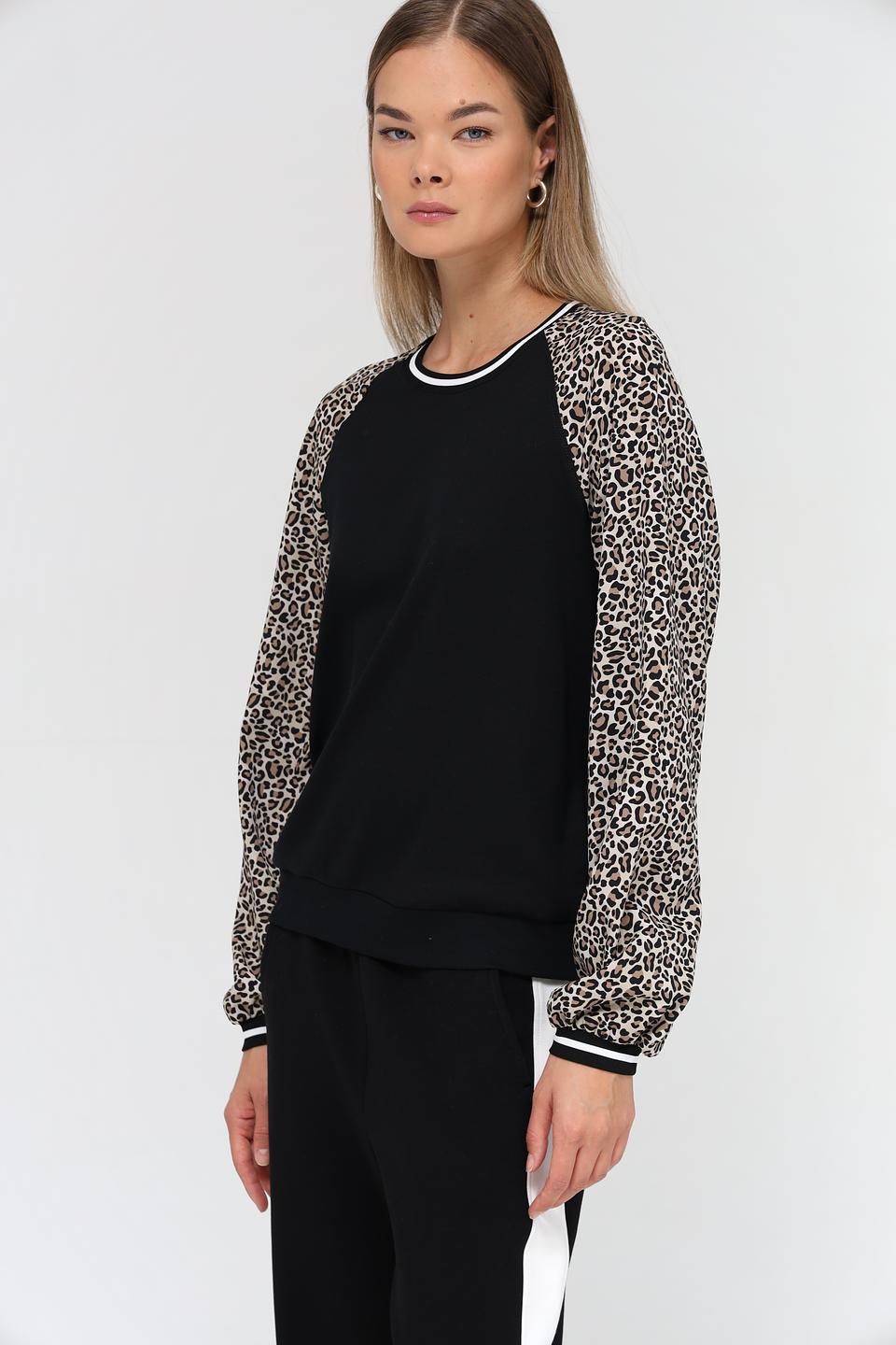 Пуловер Marc Cain с леопардовыми рукавами