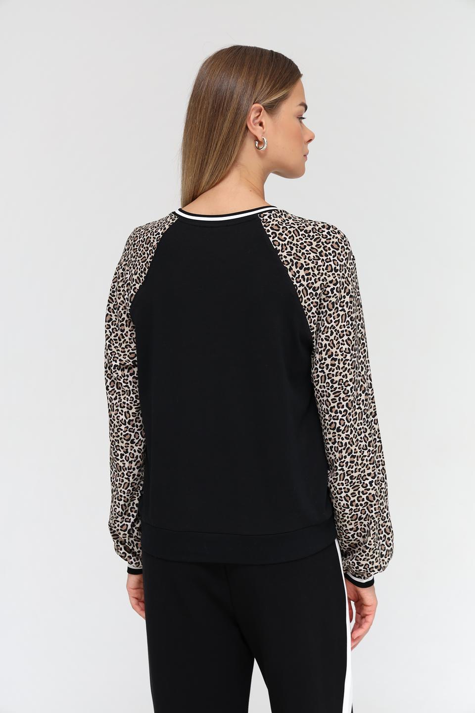 Пуловер Marc Cain с леопардовыми рукавами