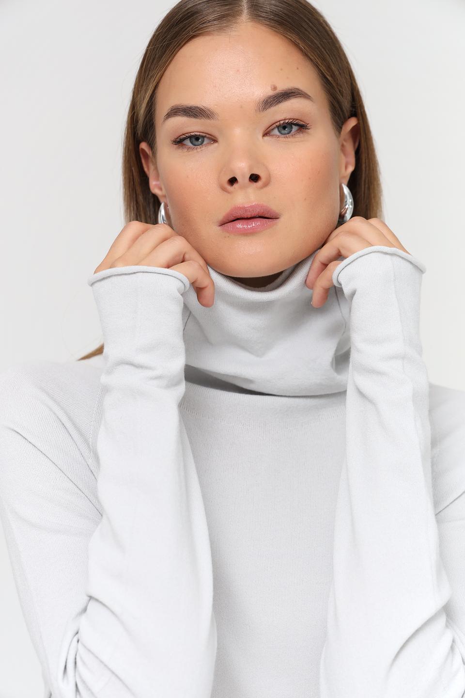 Пуловер Annette Gortz с воротником-холом