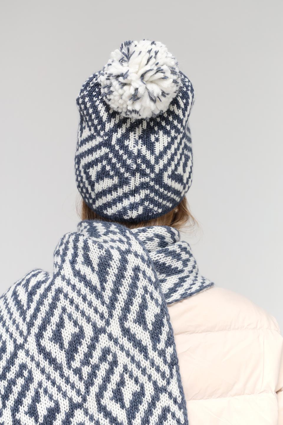 Шапка Marhatter с помпоном