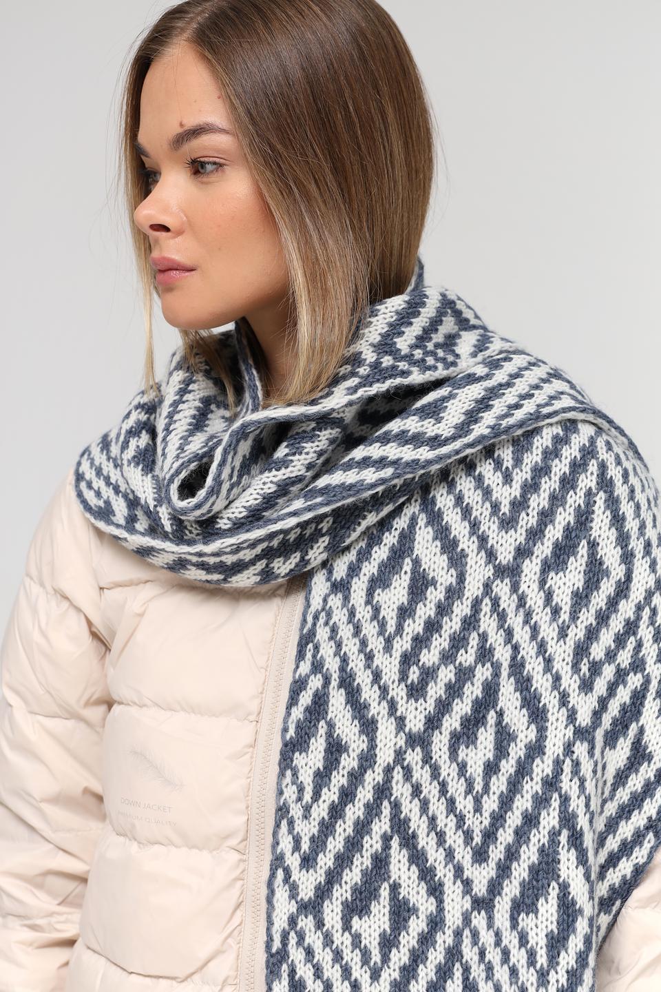 Шарф Marhatter с геометрическим узором