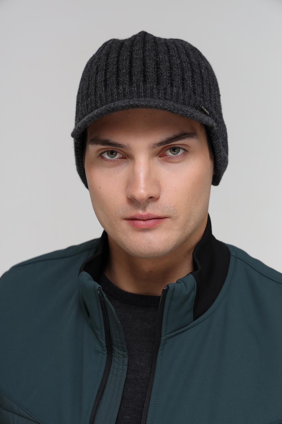 Шапка Marhatter с козырьком серая