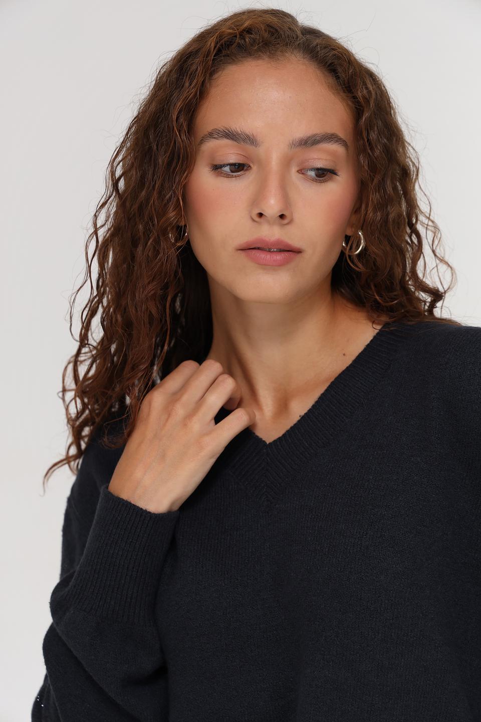 Пуловер Monari с вышивкой чёрный