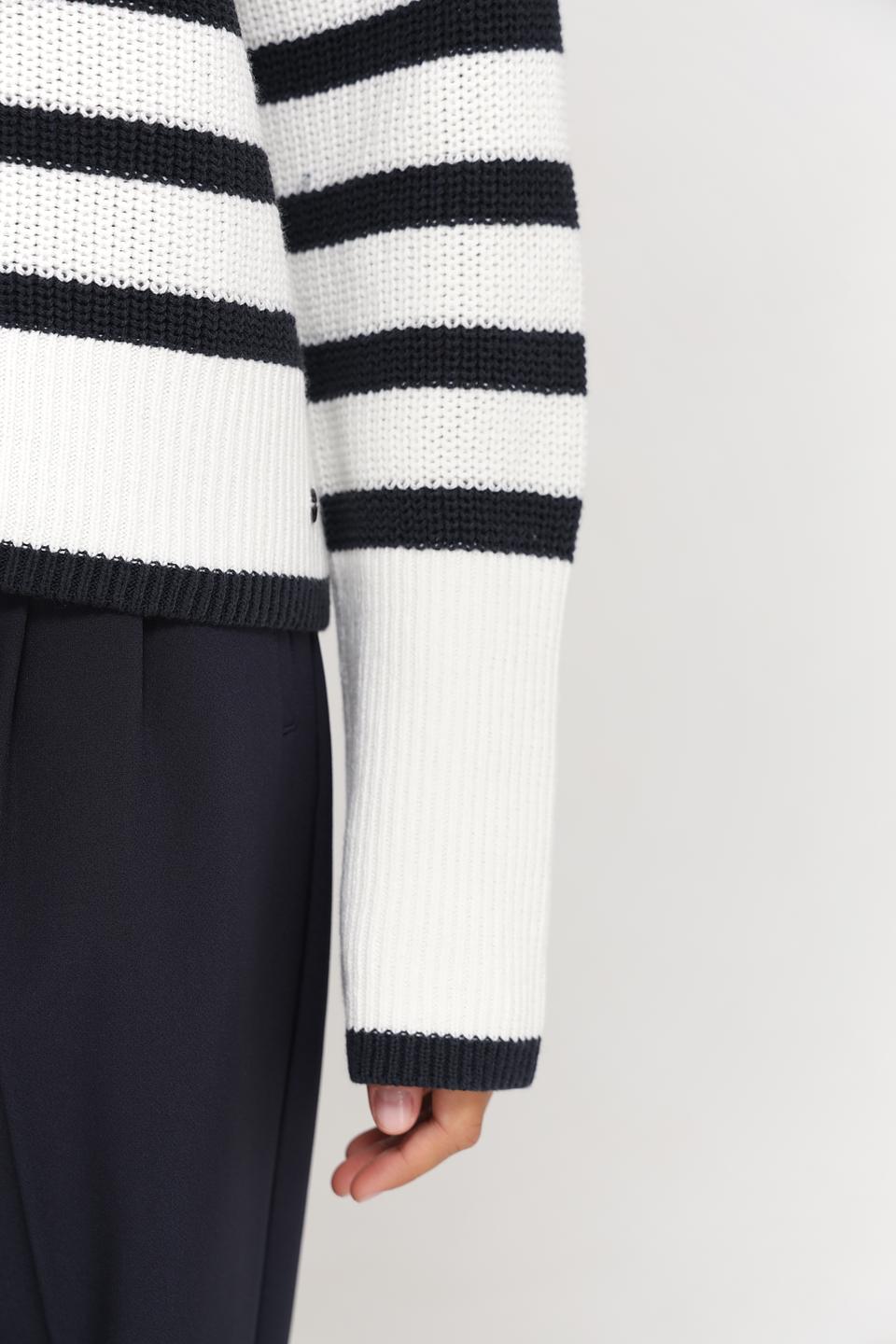 Пуловер Monari в полоску
