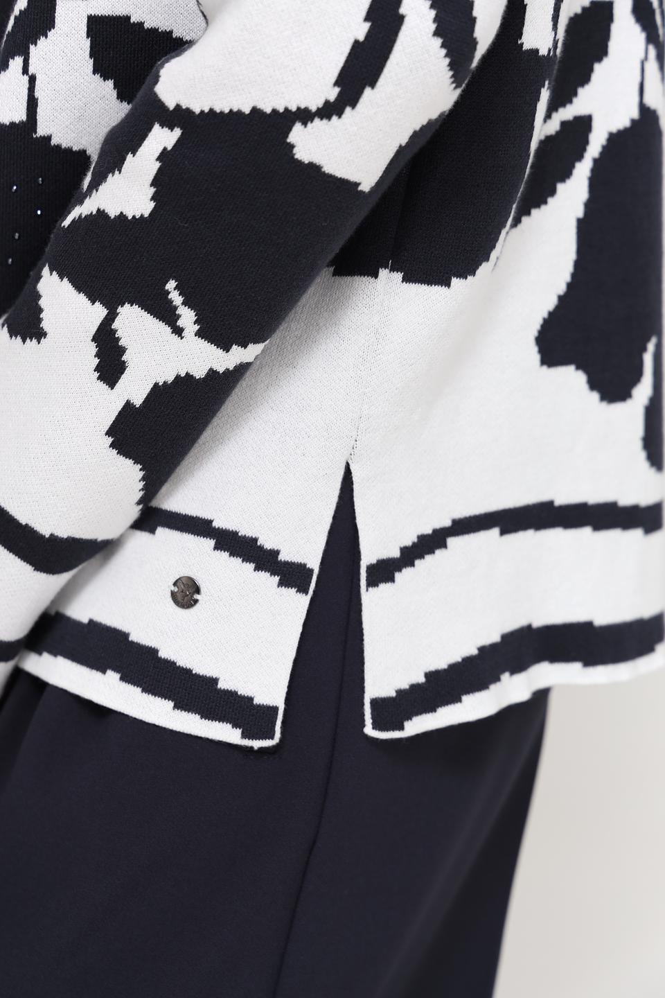 Пуловер Monari с цветочным принтом