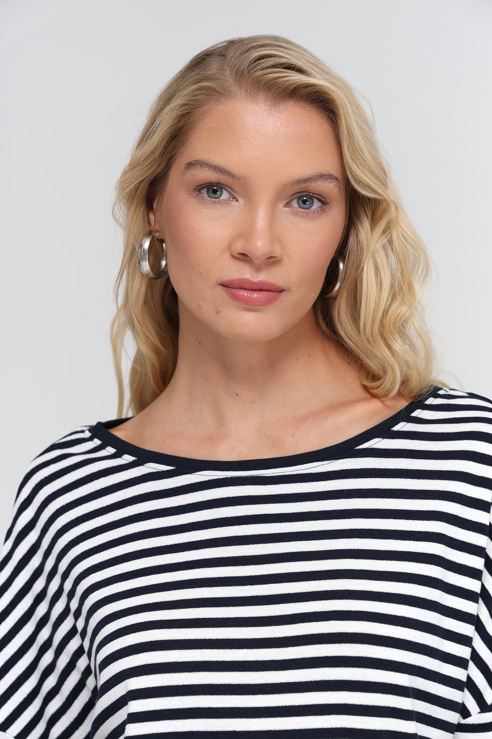 Пуловер Time Zone в полоску