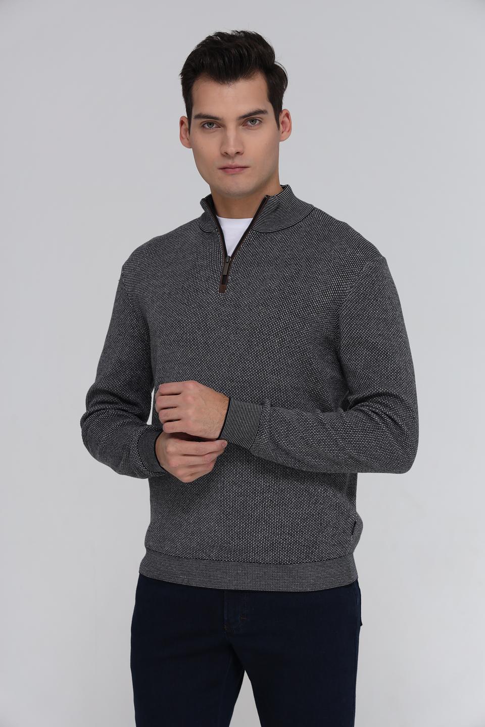 Джемпер Bugatti с воротом