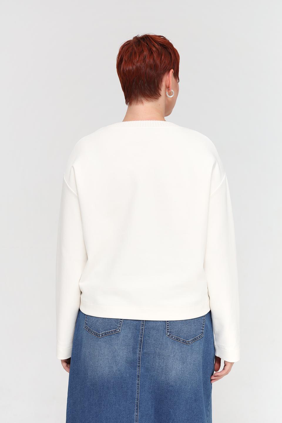 Пуловер Margittes с карманом молочный