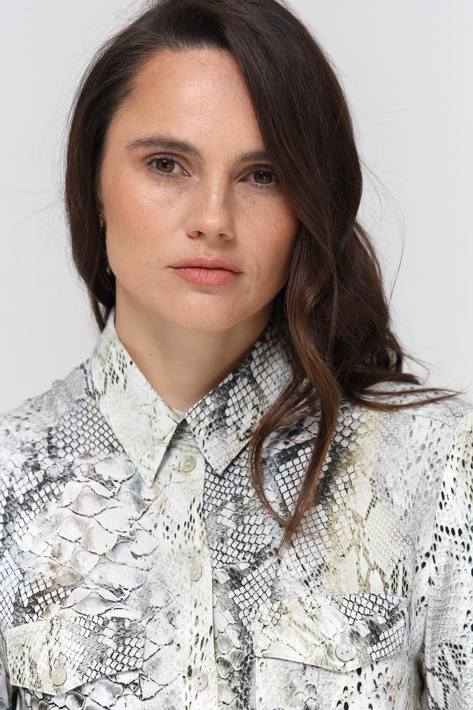 Блуза Bianca с принтом змеи