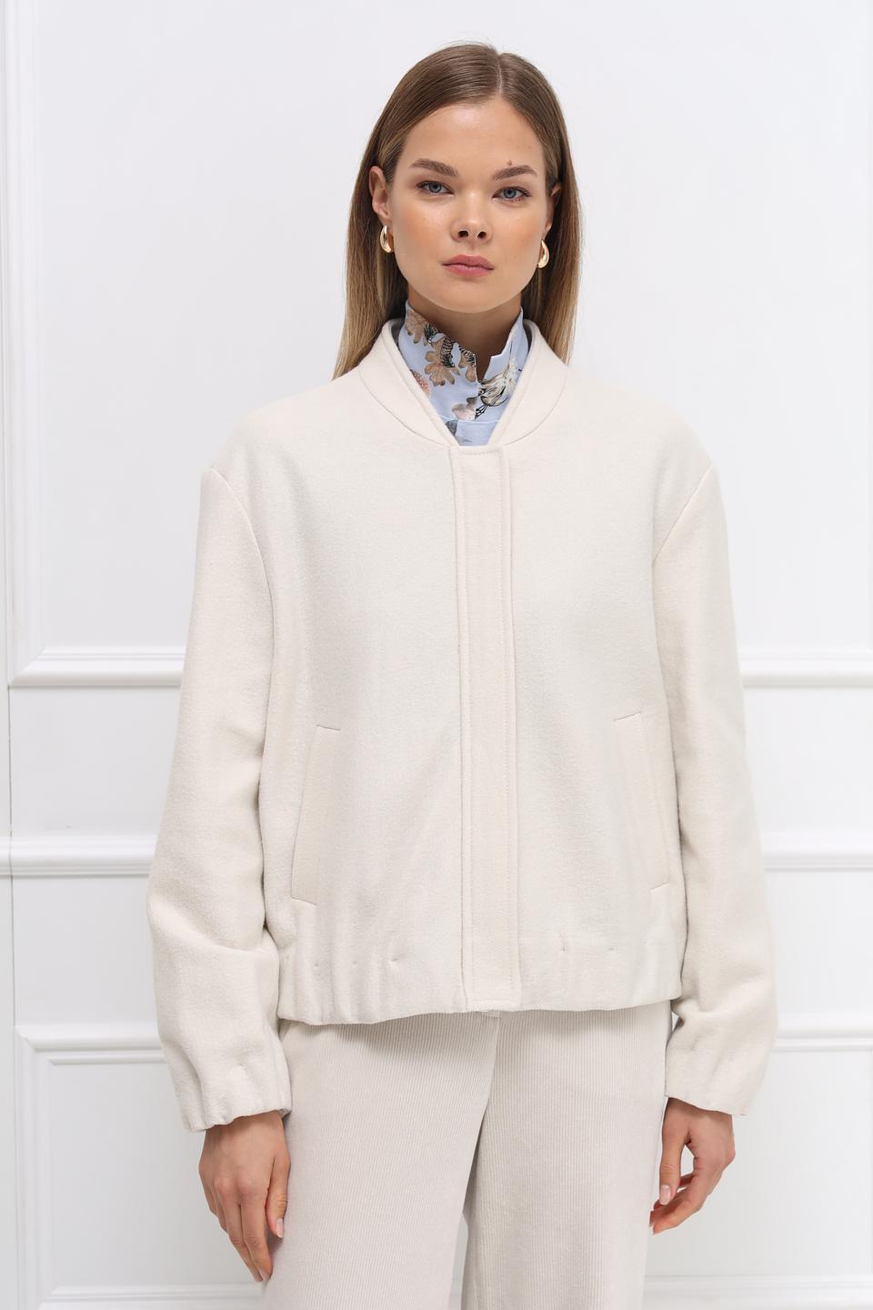 Жакет Marc Cain в стиле бомбер бежевый