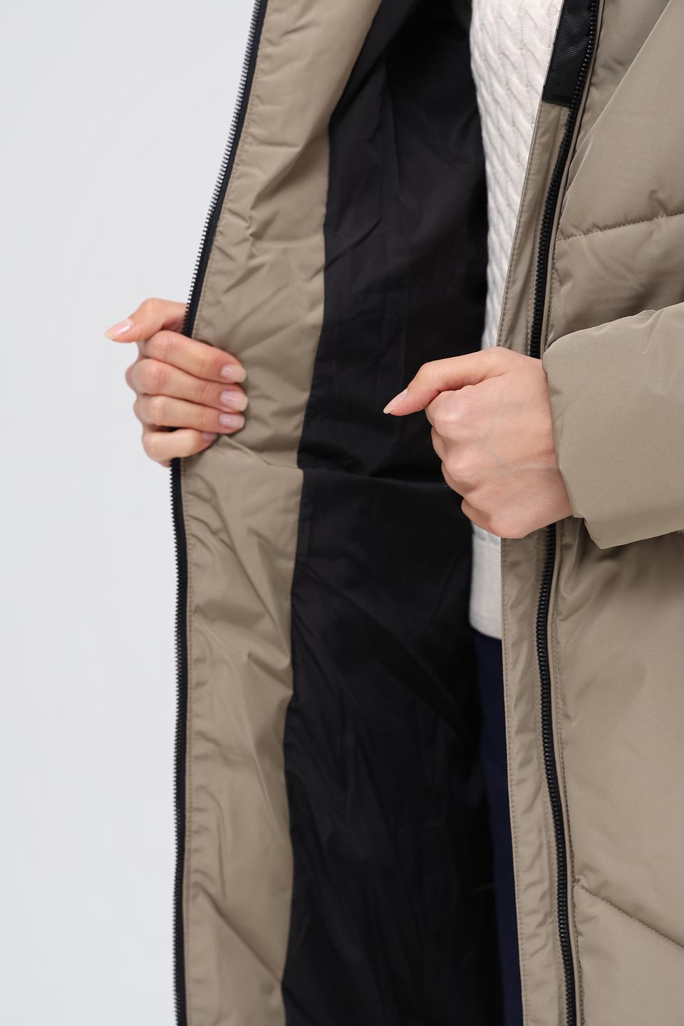 Пальто District стеганое бежевое