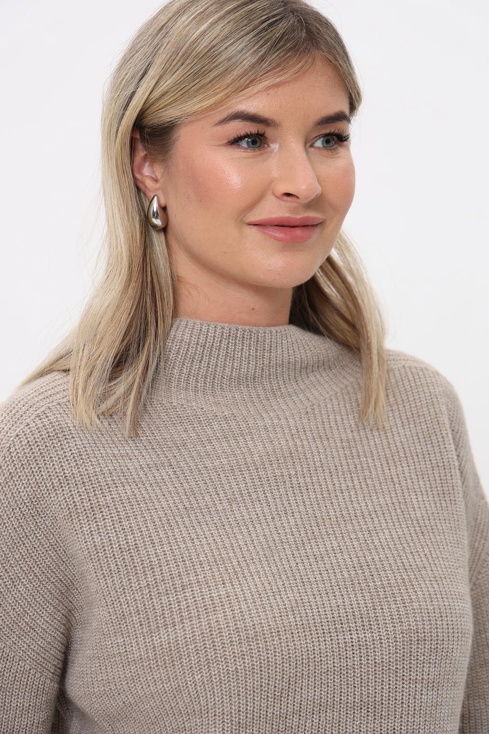 Пуловер Cinque с горлом бежевый