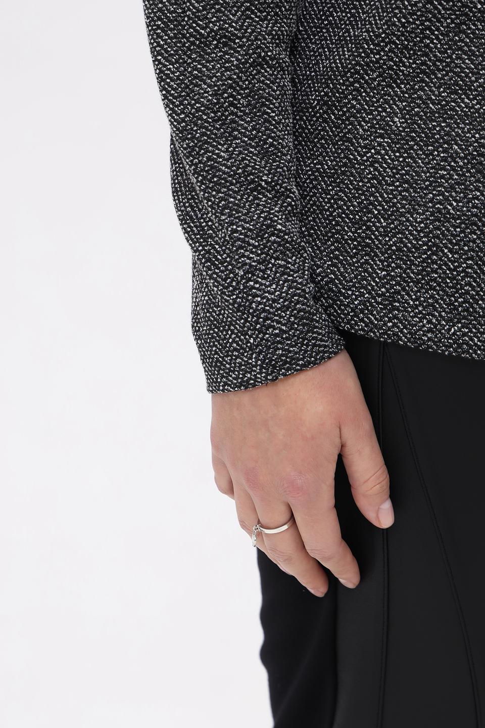 Пуловер Lebek с узором и стразами чёрный