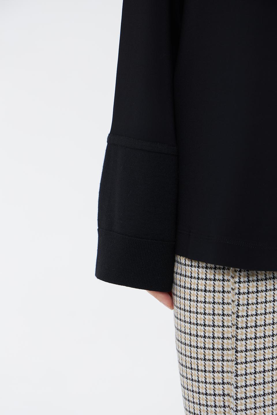 Пуловер Annette Gortz чёрный с рукавами-колокол