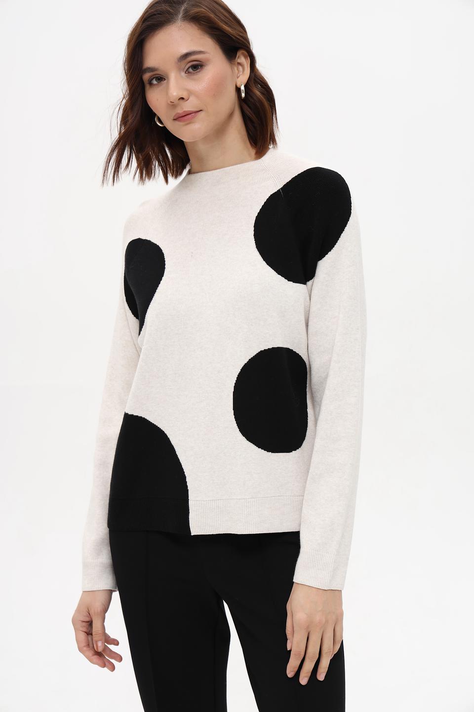 Пуловер Oui с горохом бежевый