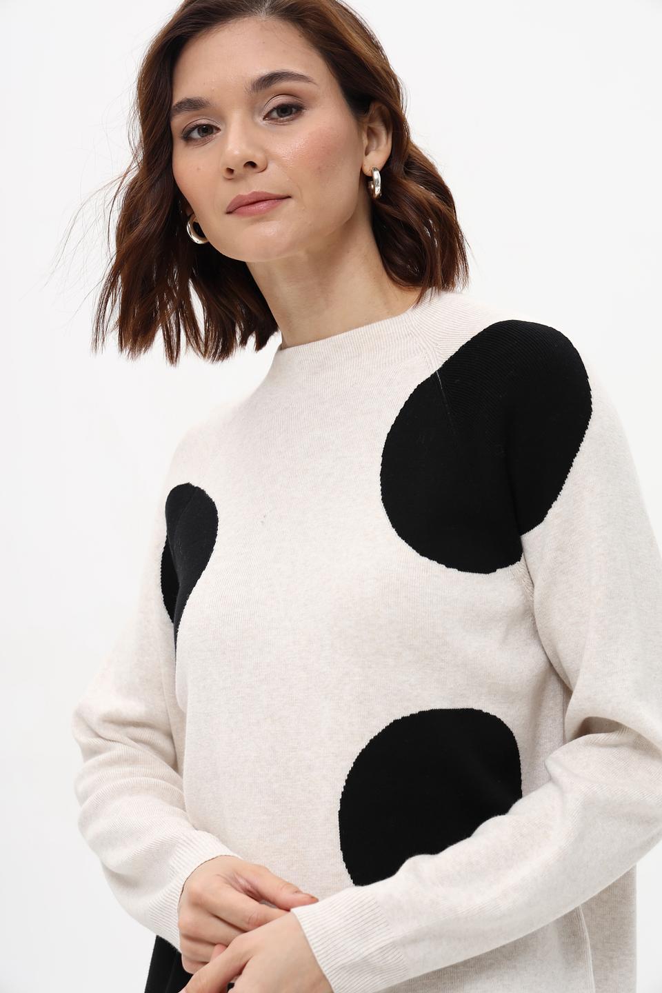 Пуловер Oui с горохом бежевый