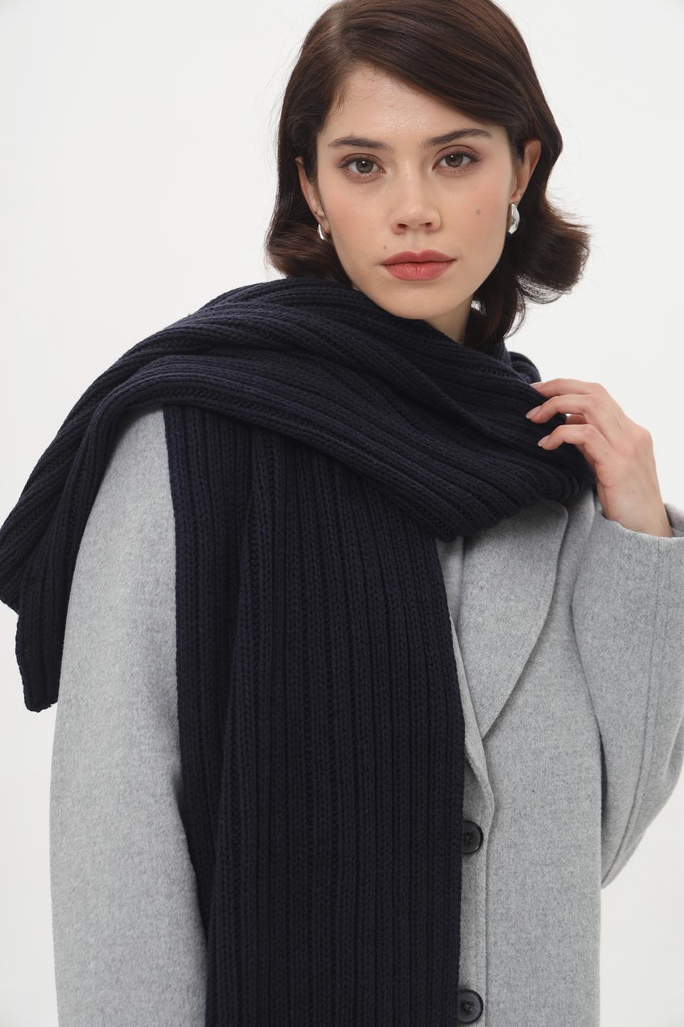 Шарф Oui вязаный чёрный