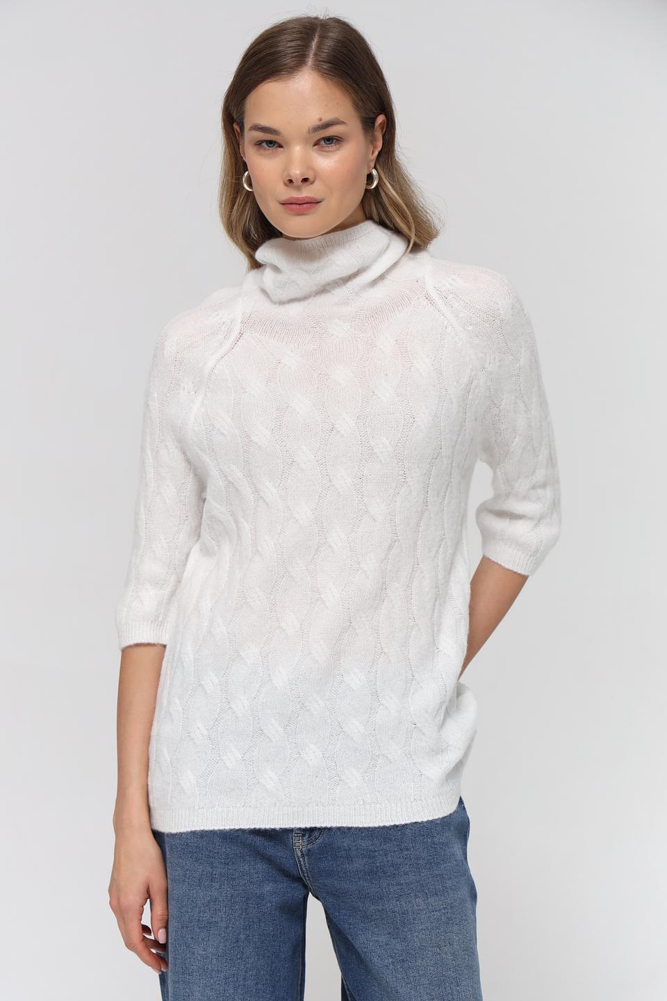 Пуловер Monari с косами молочный