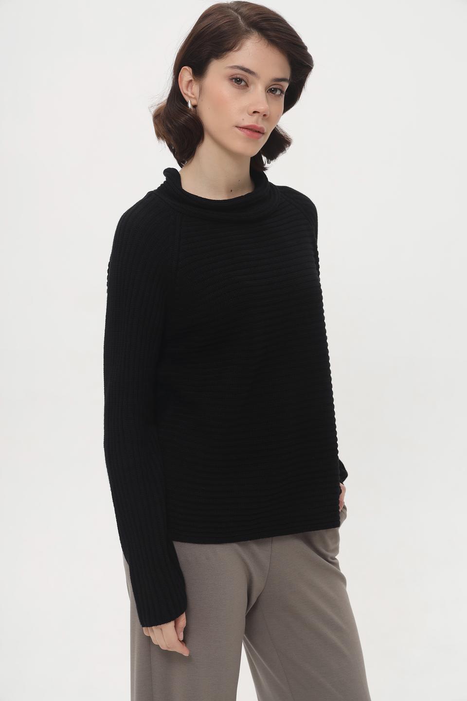 Пуловер Monari чёрный с горлом