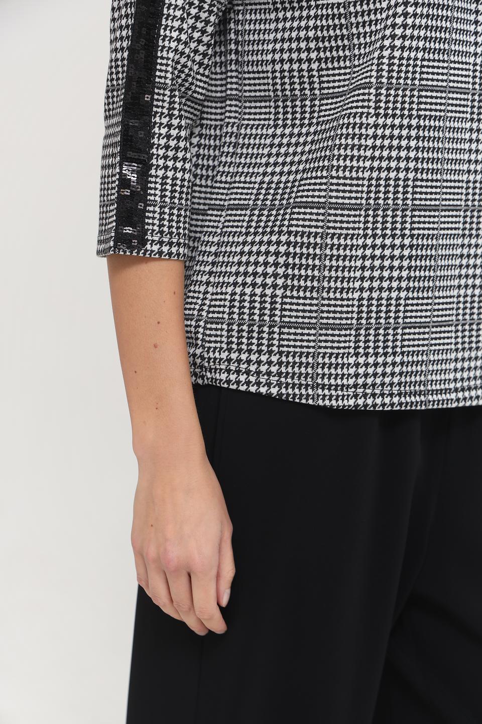 Пуловер Lebek в клетку с воротником