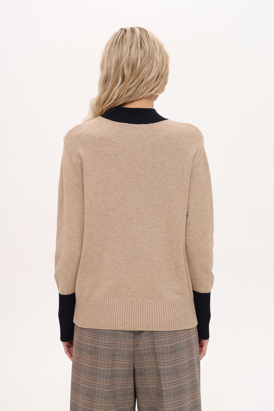 Пуловер Frank Walder с черной отделкой