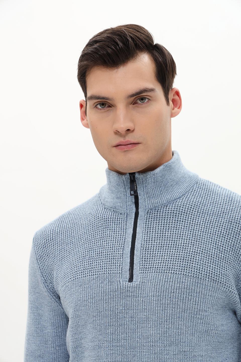 Джемпер Casa Moda с молнией голубой