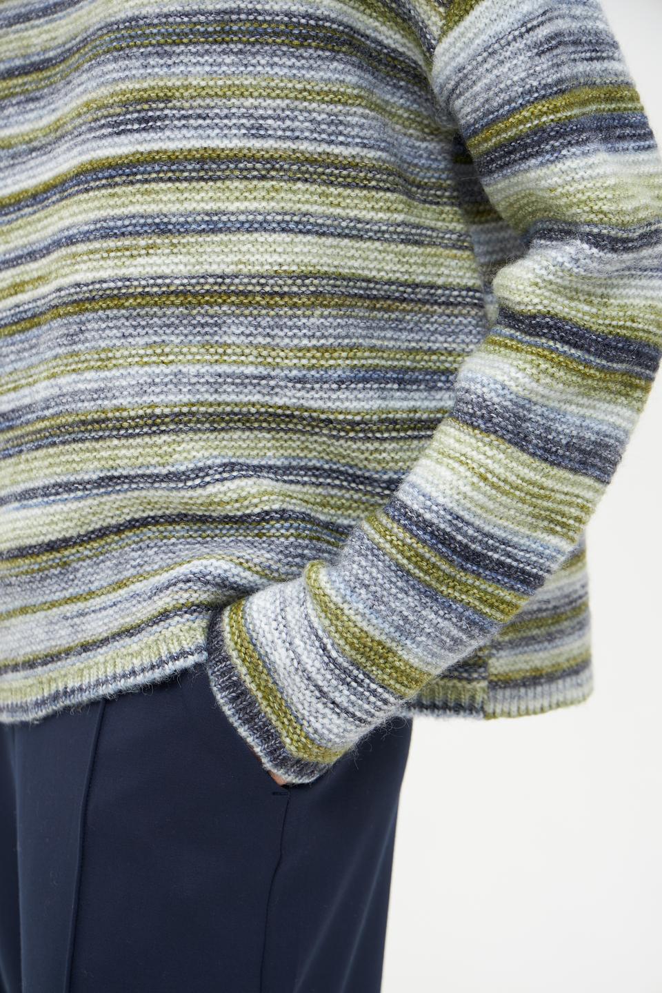 Пуловер Bianca в полоску