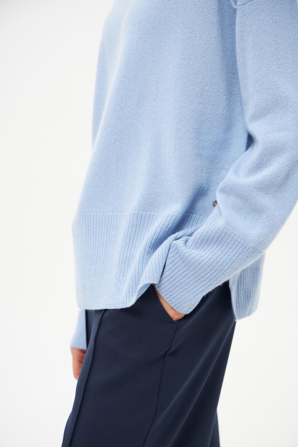 Пуловер Marc Cain с рюшами голубой