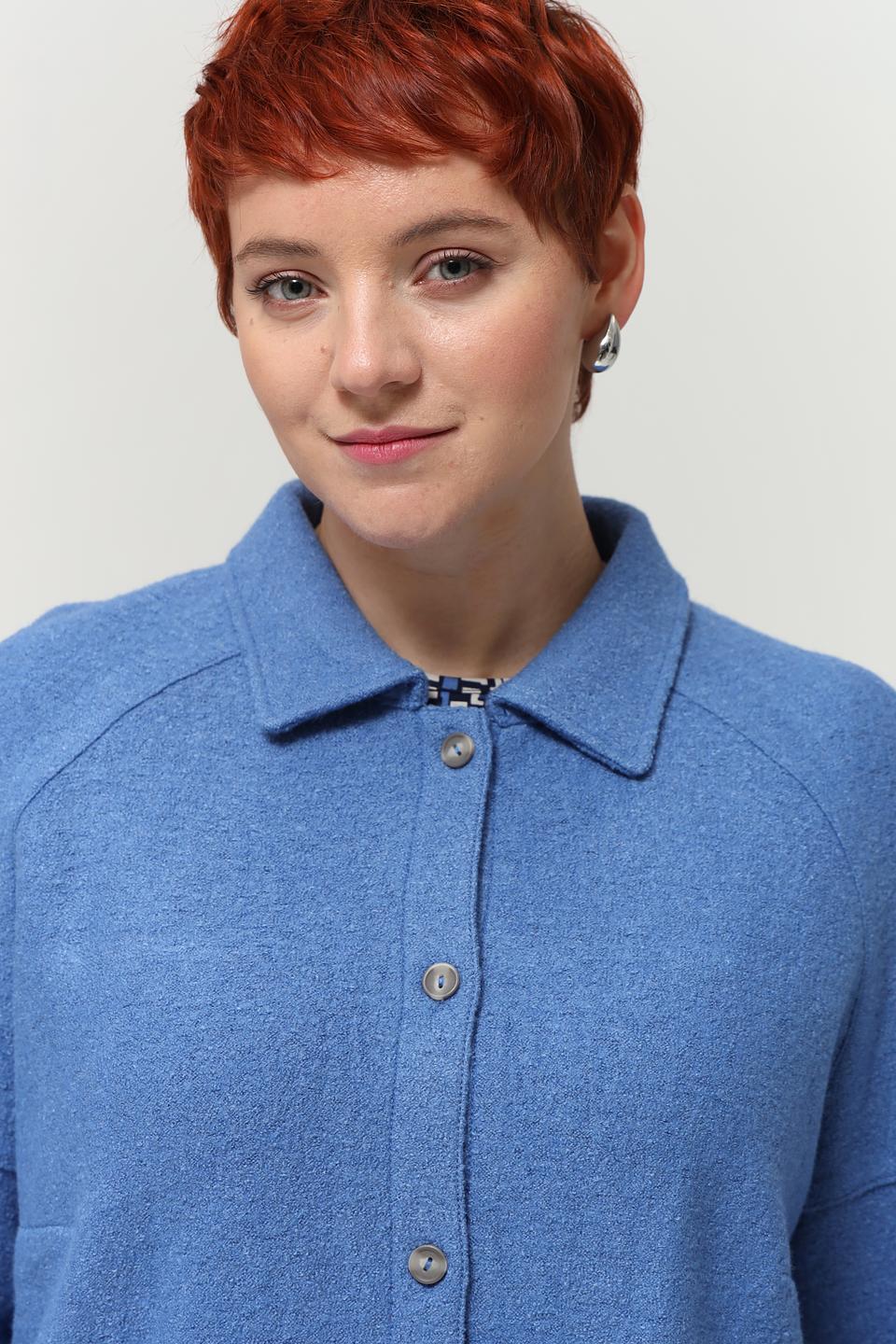 Рубашка Lebek голубая оверсайз