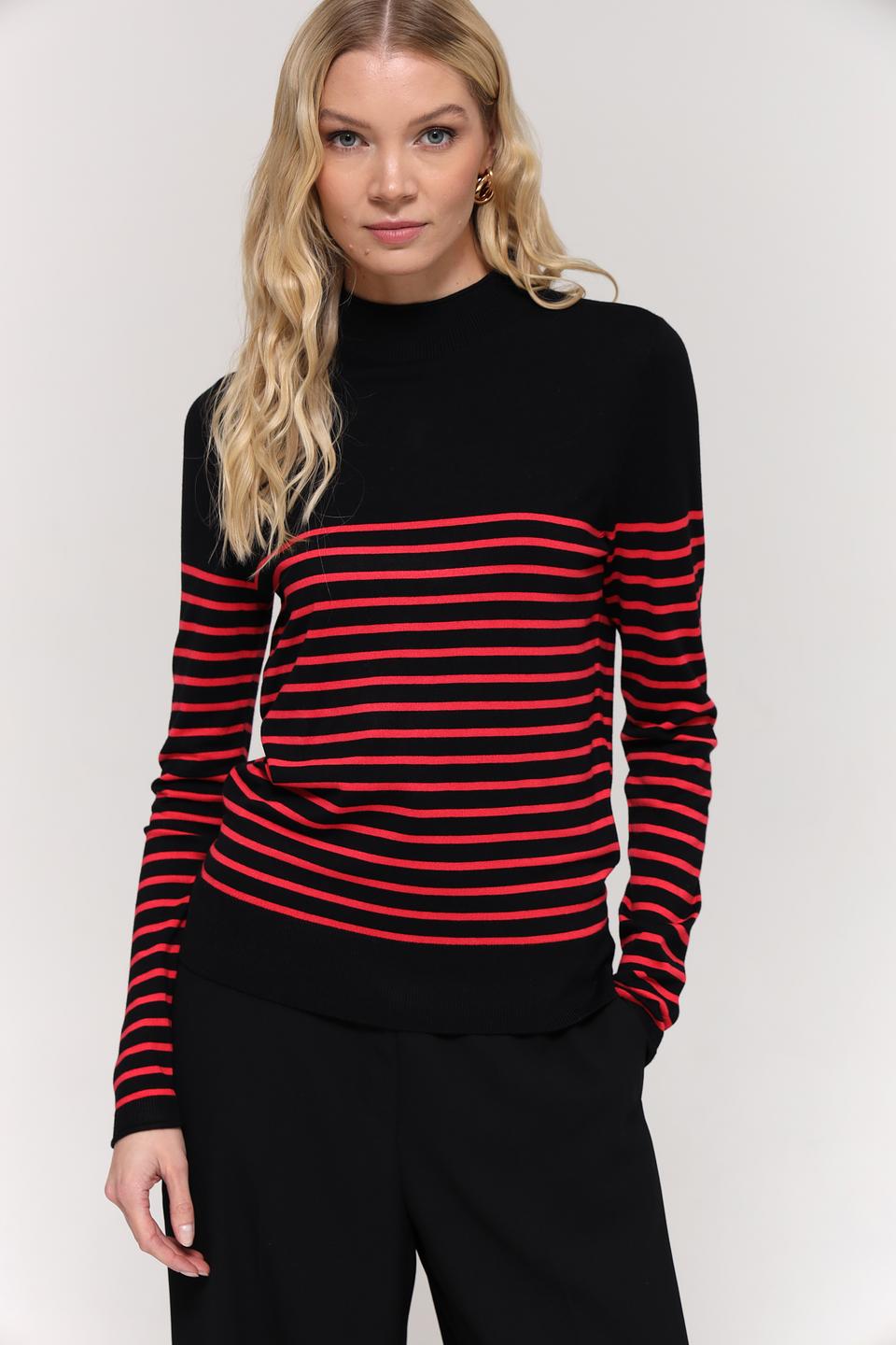 Пуловер Taifun в полоску