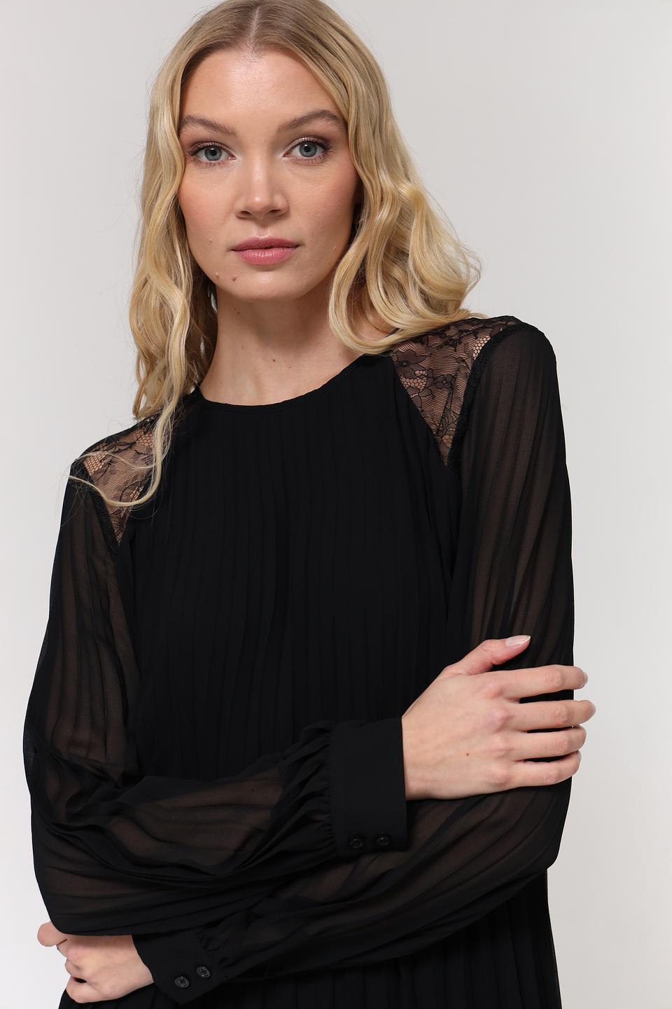 Платье Gerry Weber чёрное с кружевом