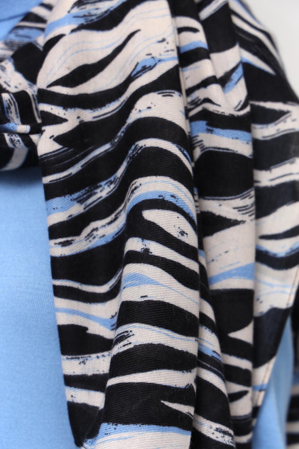 Шарф Gerry Weber EDITION с принтом зебра