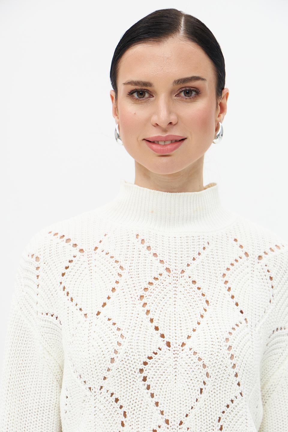 Пуловер Broadway с ажурной вязкой молочный