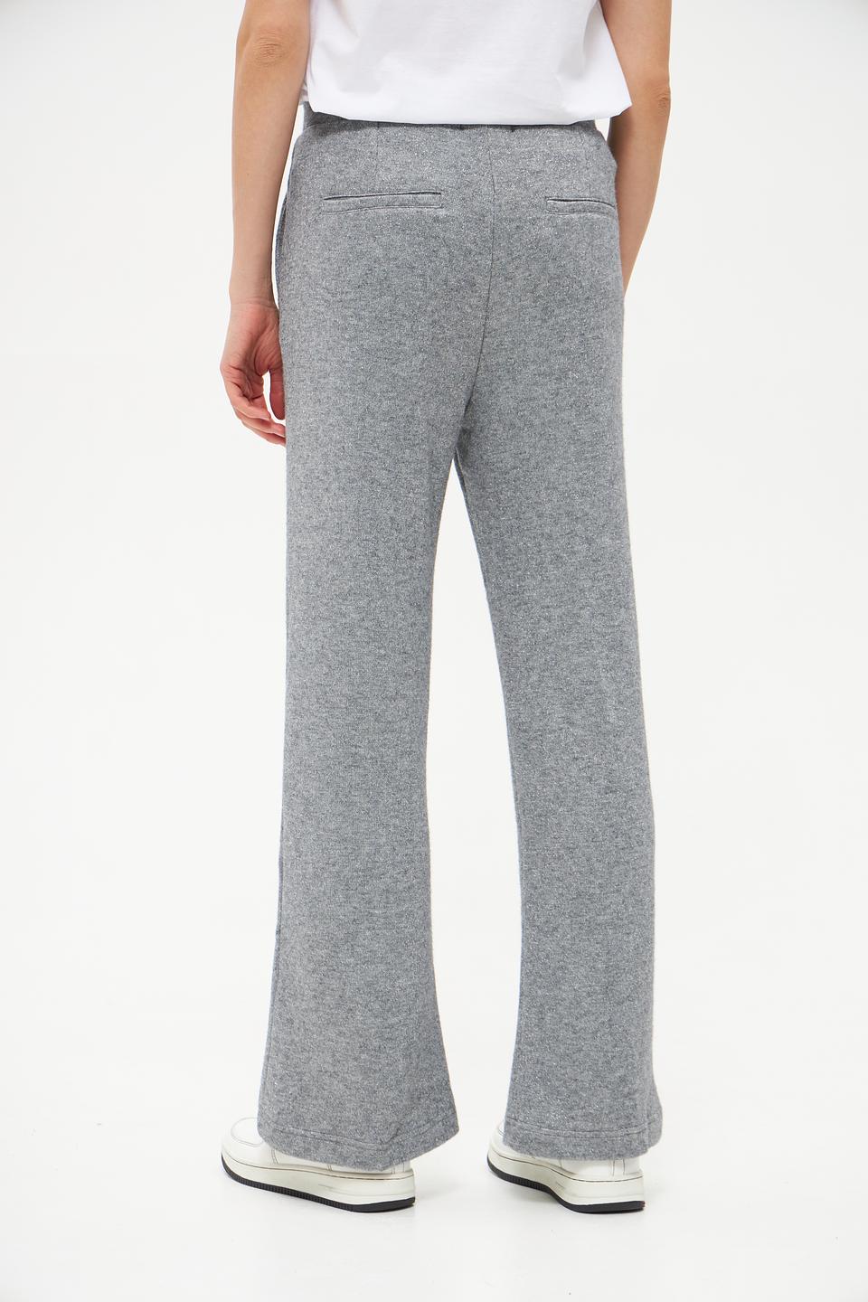 Брюки Lecomte серые с трикотажной текстурой