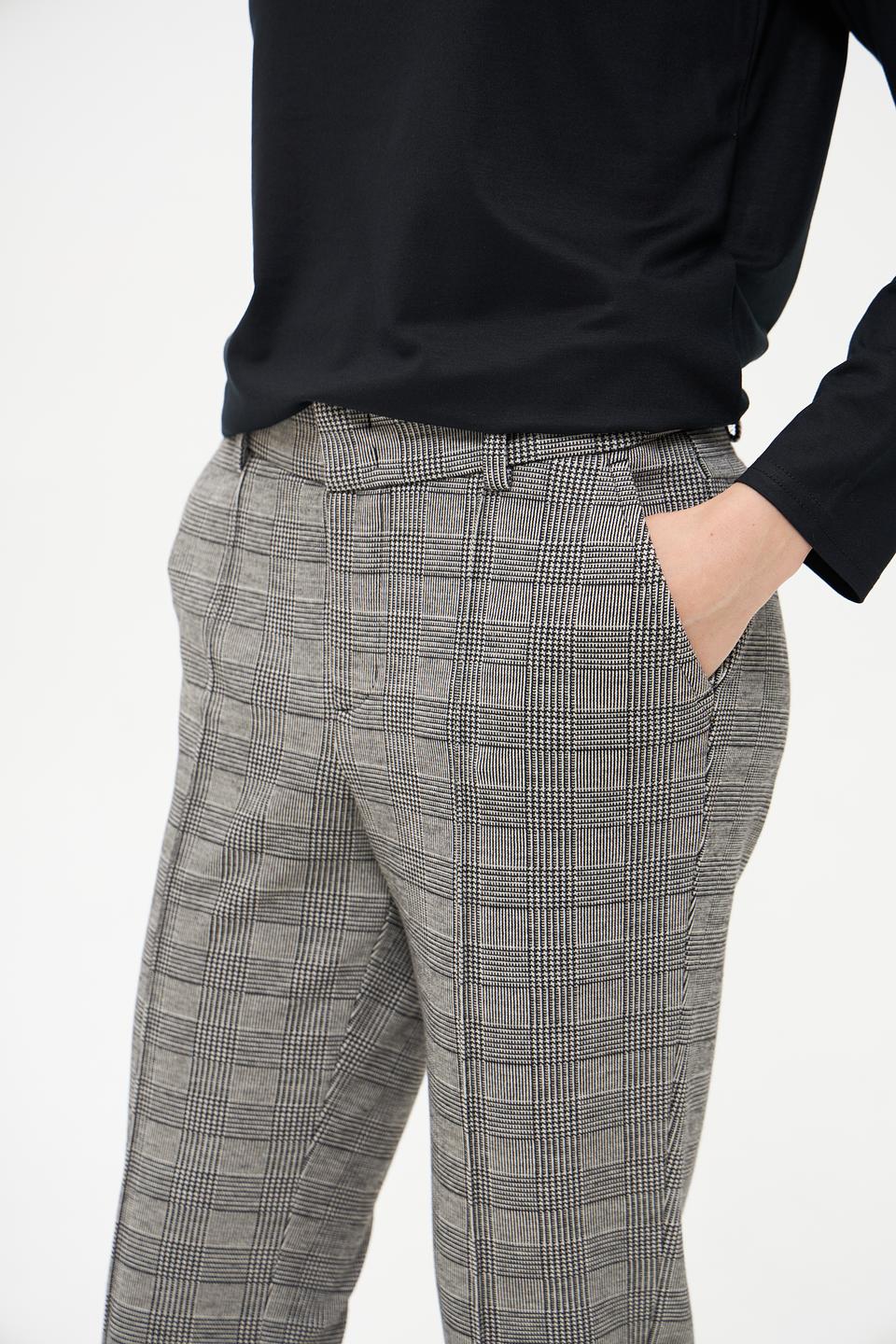 Брюки классические в клетку Oui