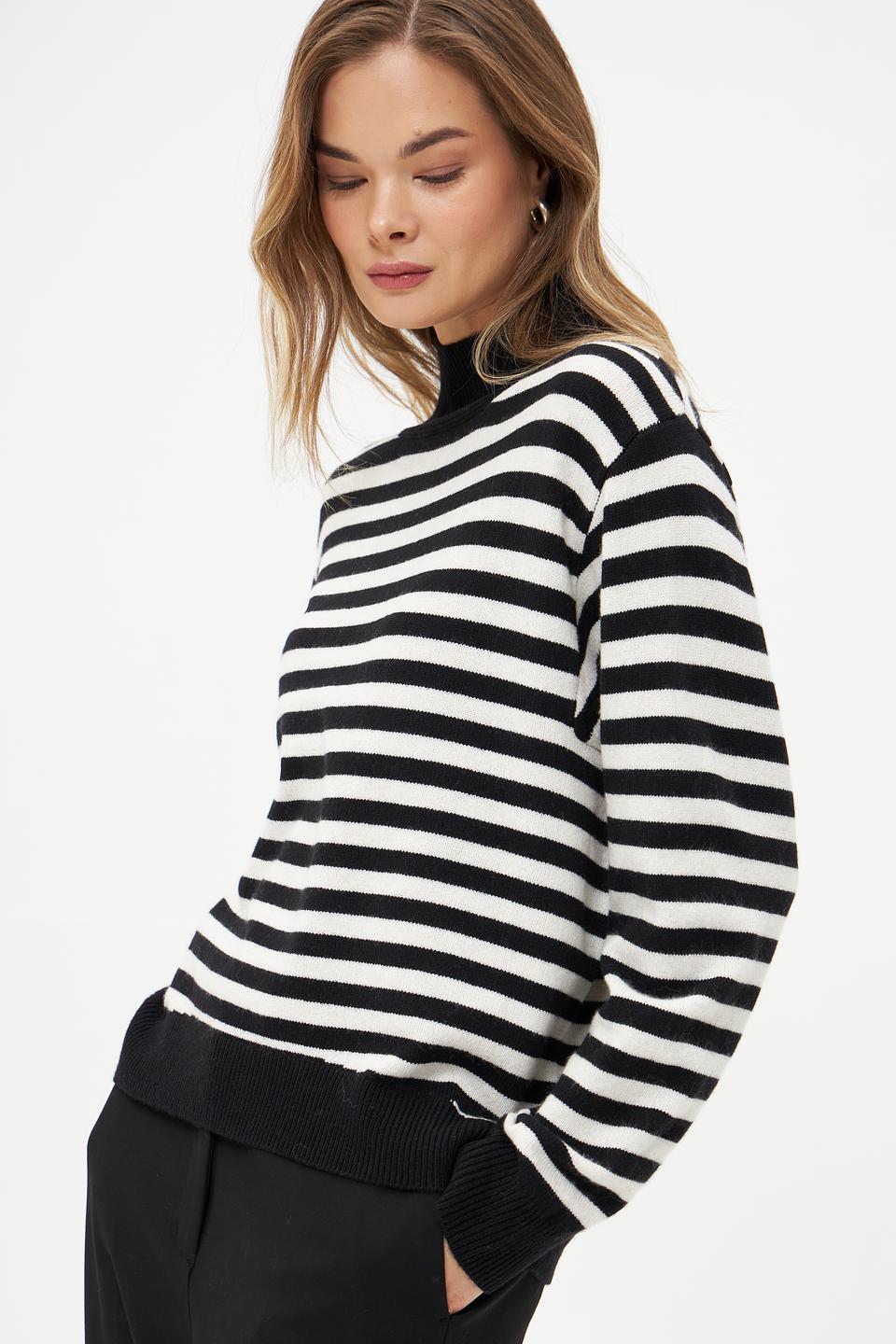 Пуловер Oui в полоску