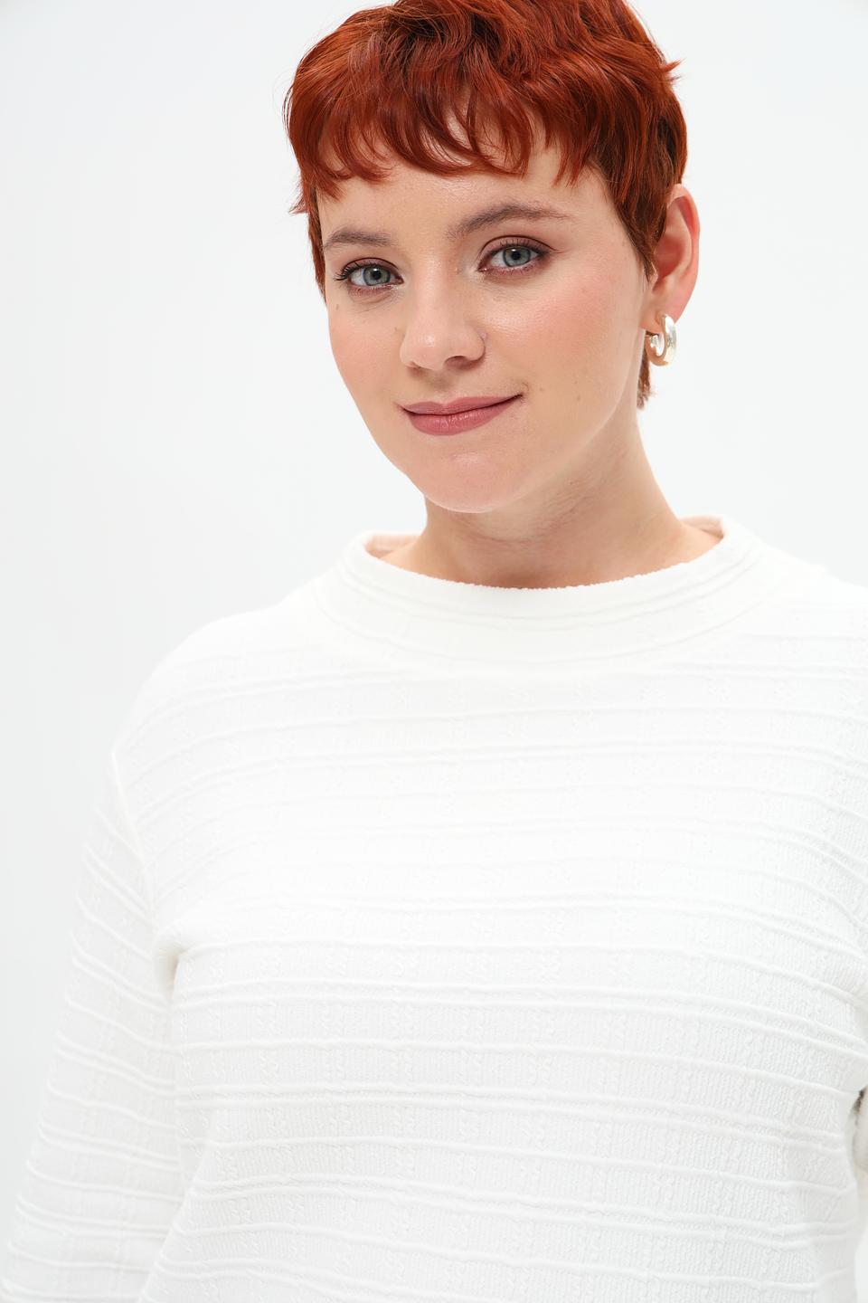 Пуловер Rabe collection белый с текстурой