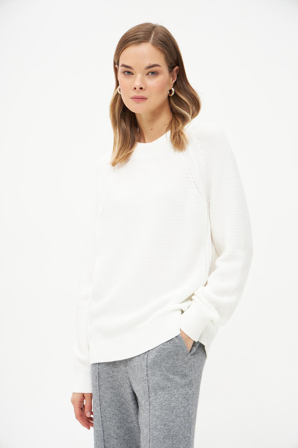 Пуловер Monari белый с текстурой