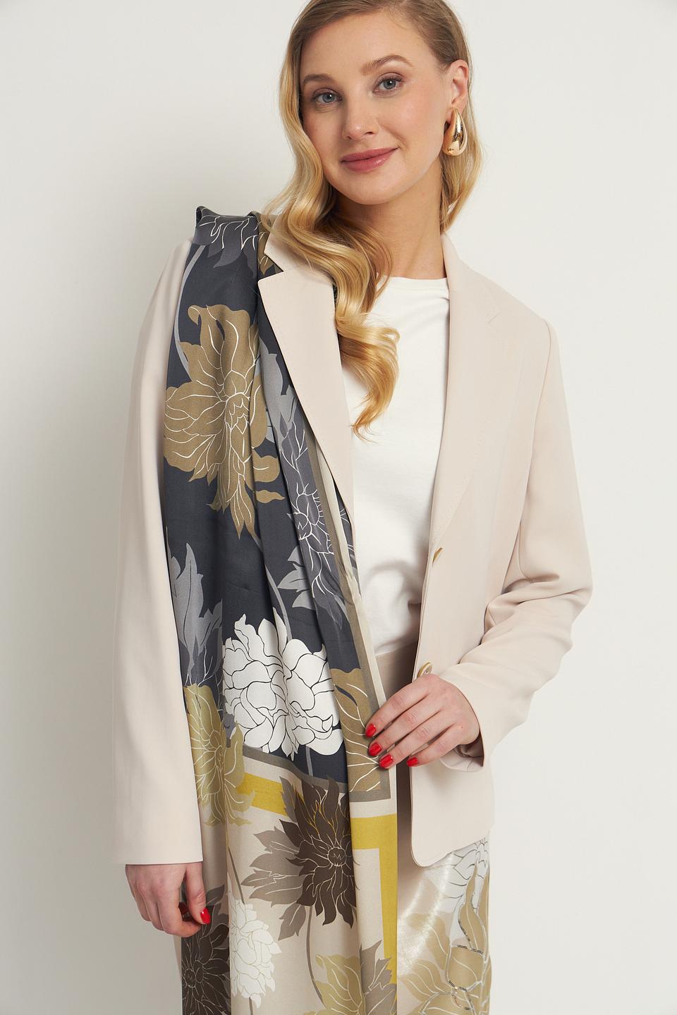 Шарф Marc Cain с цветочным принтом