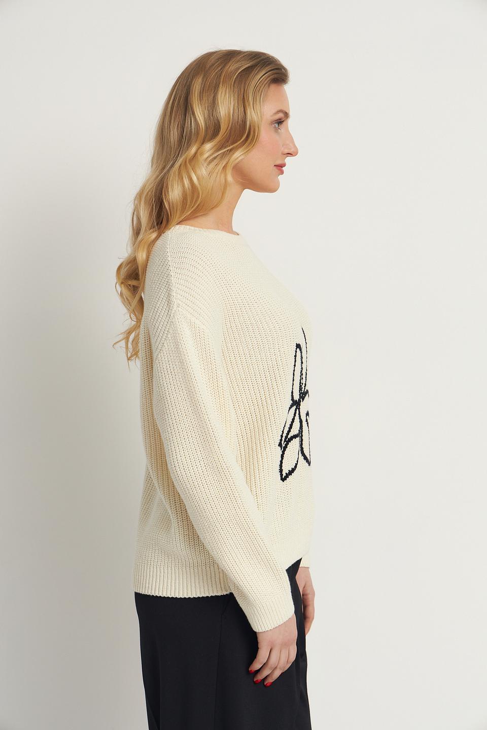 Пуловер Lecomte с цветами кремовый