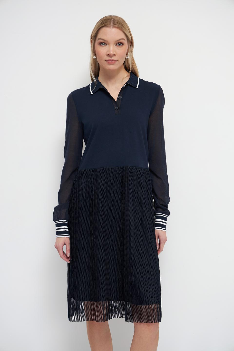 Платье Marc Cain темно-синее с плиссе