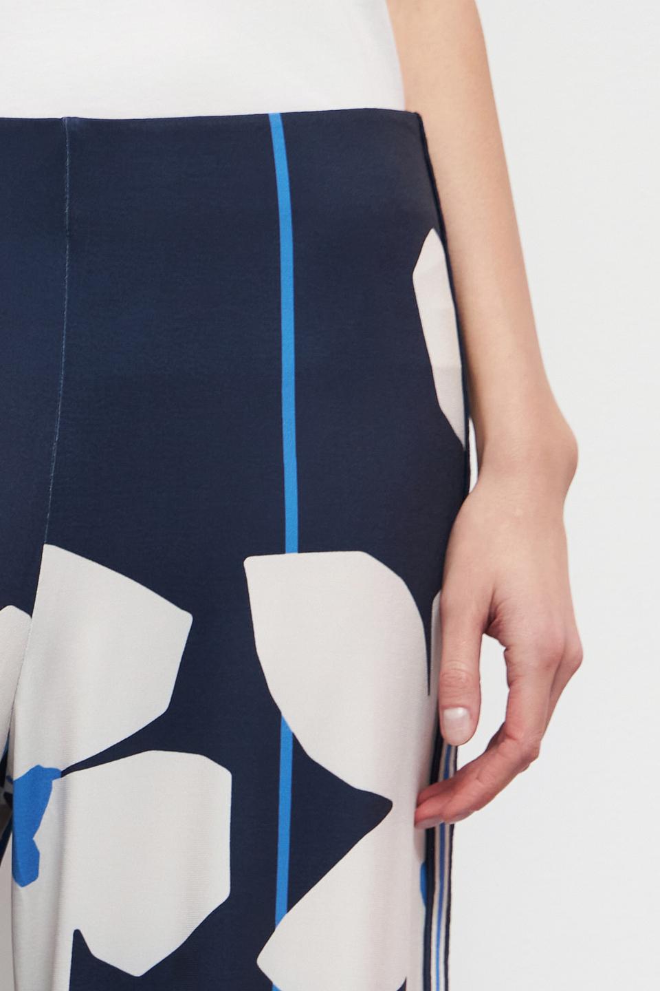 Брюки клёш Oui с цветочным принтом