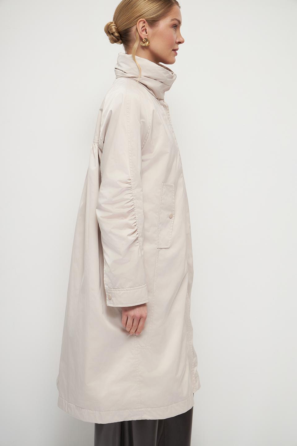 Плащ Marc Cain бежевый
