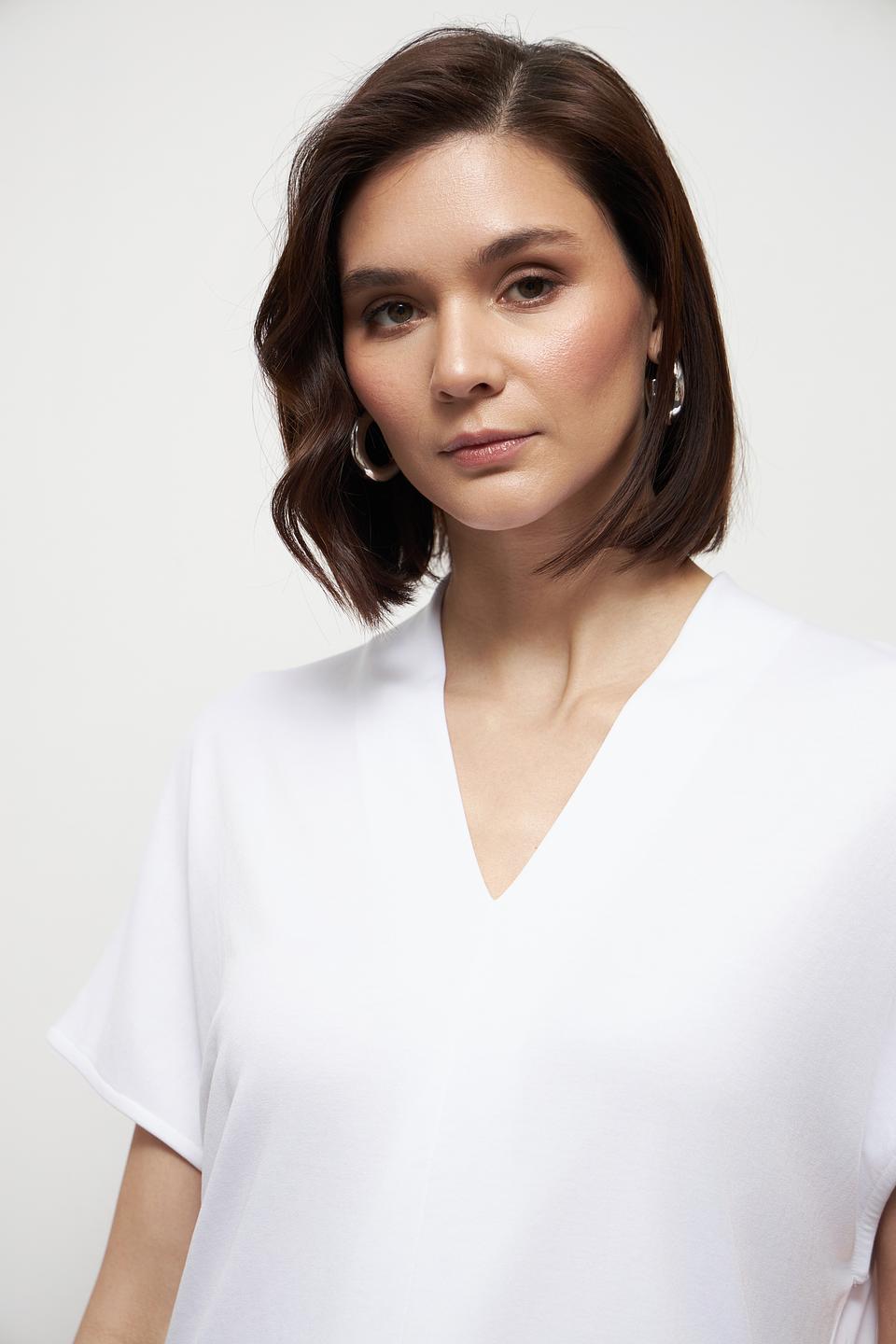 Футболка Marc Aurel белая V-образный вырез