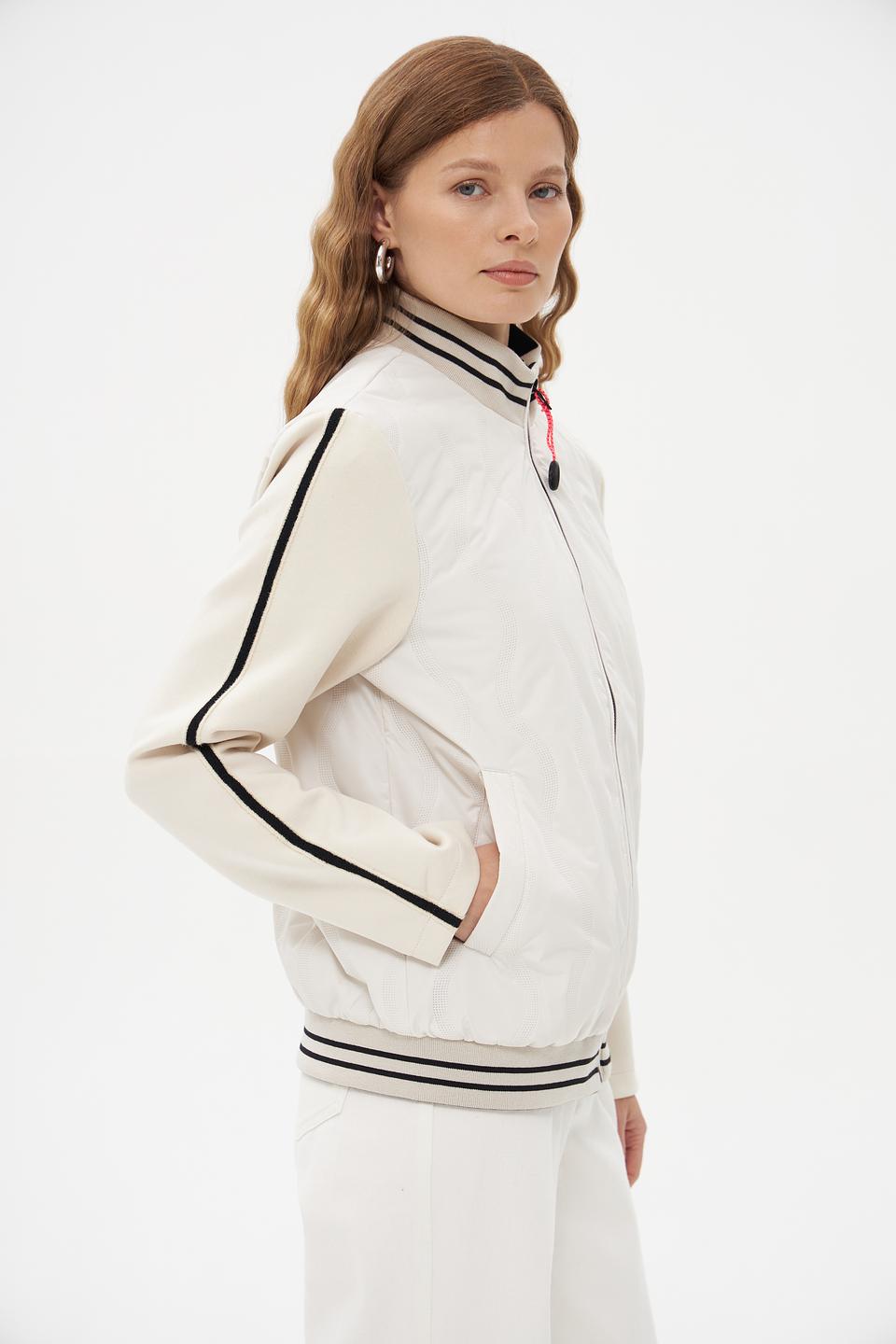 Куртка District с полосками белая