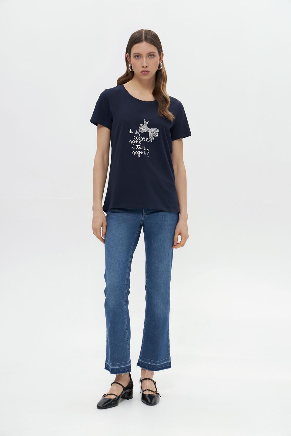 Футболка More and More с бантом